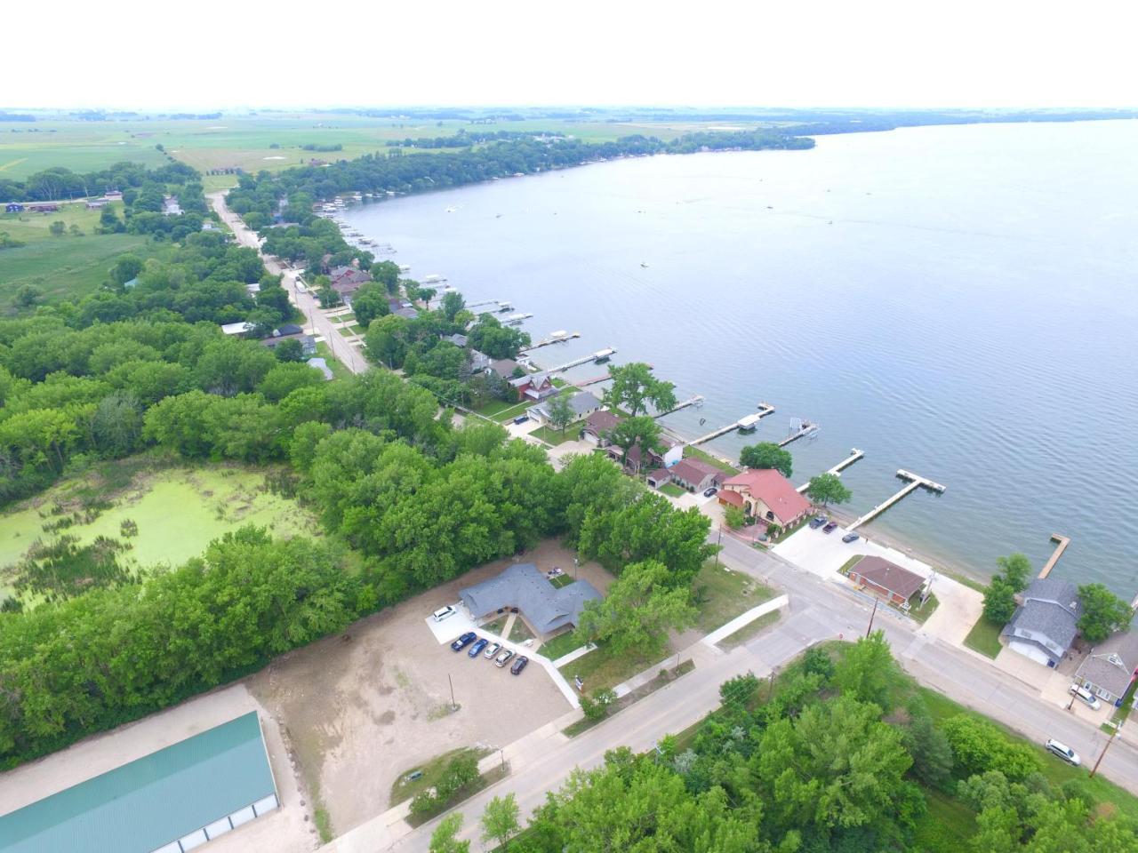 Big Spirit Resort Spirit Lake Buitenkant foto